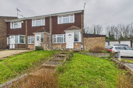 2 bedroom End Terrace House to rent