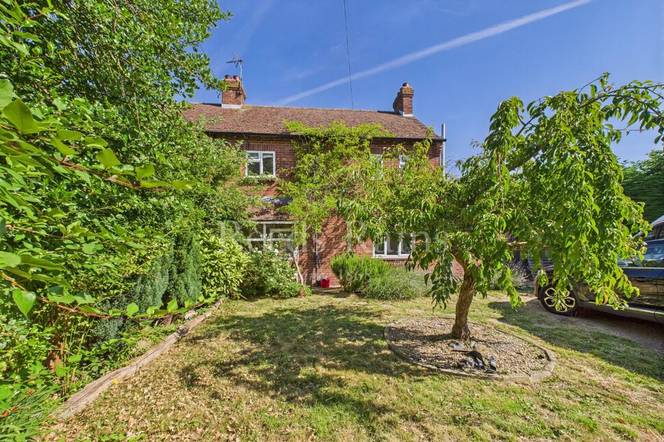 Main image of 3 bedroom End Terrace House to rent, Gills Road, South Darenth, Kent, DA4