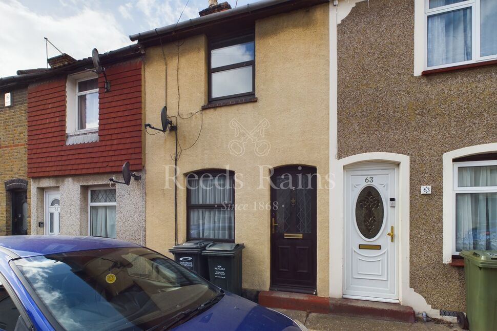 Main image of 2 bedroom Mid Terrace House for sale, Sun Road, Swanscombe, Kent, DA10