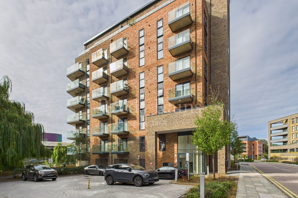 Main image of 1 bedroom  Flat for sale, William Mundy Way, Dartford, Kent, DA1