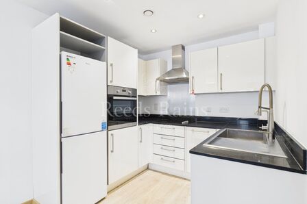 1 bedroom  Flat for sale