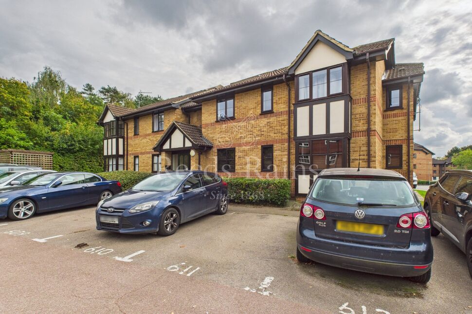 Main image of 2 bedroom  Flat for sale, Osbourne Road, Dartford, Kent, DA2
