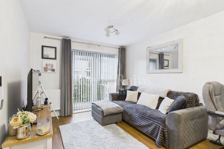 1 bedroom  Flat for sale