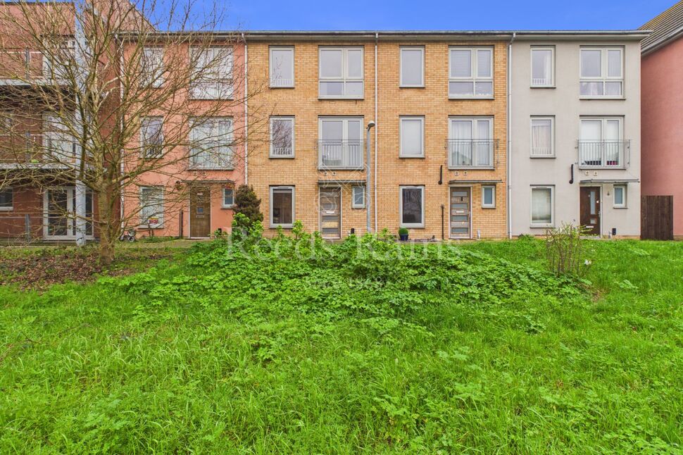 Main image of 5 bedroom Mid Terrace House for sale, Waylen Gardens, Dartford, Kent, DA1