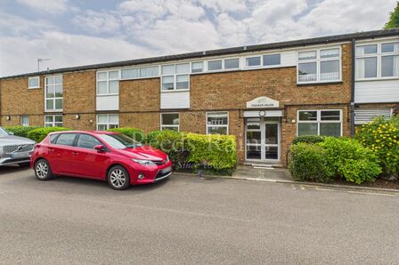 Gorringe Avenue, 1 bedroom Flat to rent, &pound;1,450 pcm