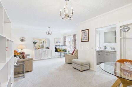 1 bedroom Flat for sale