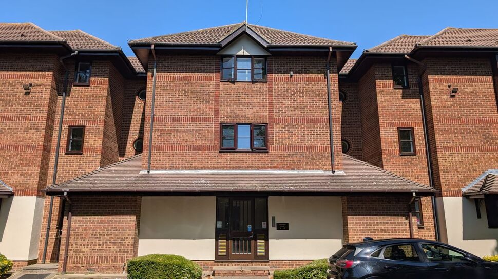 Main image of 2 bedroom Flat for sale, Osbourne Road, Dartford, Kent, DA2
