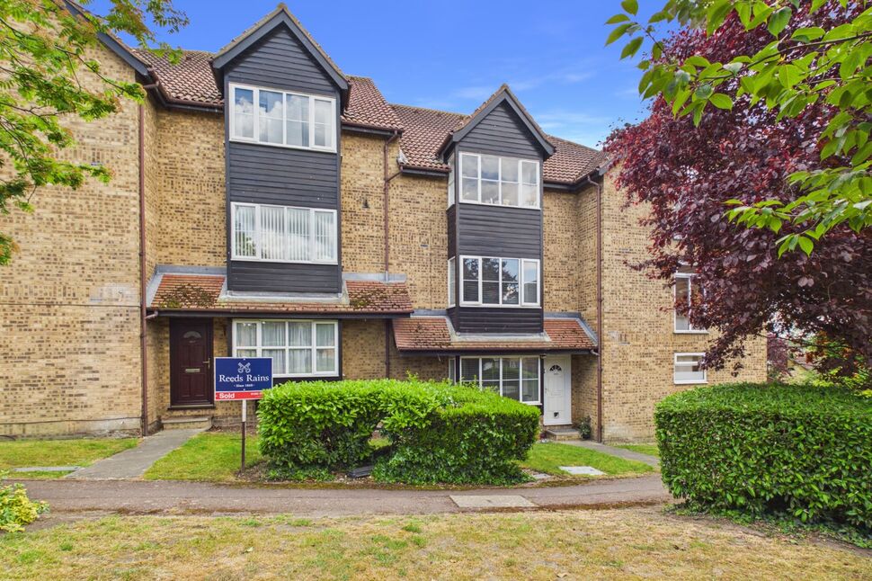 Main image of 1 bedroom Flat for sale, Knights Manor Way, Dartford, Kent, DA1