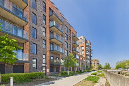 2 bedroom Flat for sale