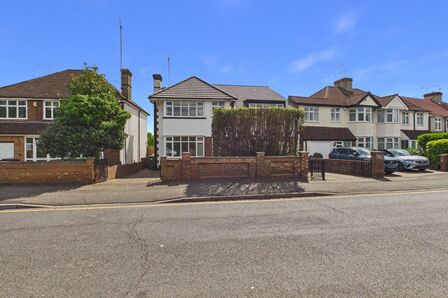 Woodside Road, 5 bedroom Detached House for sale, &pound;850,000