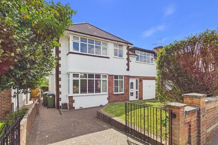 Woodside Road, 5 bedroom Detached House for sale, &pound;850,000