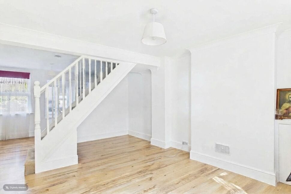 2 bedroom End Terrace House for sale