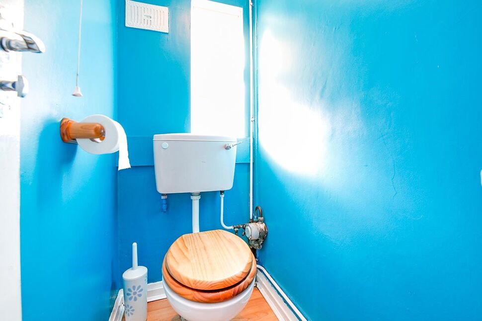 Cloakroom / WC
