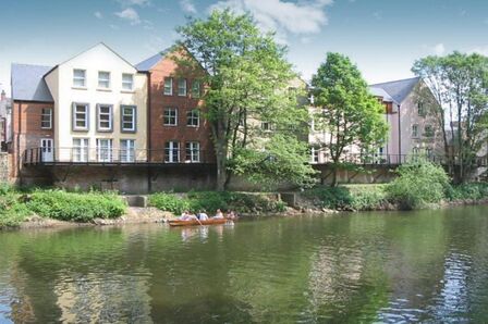New Elvet, 2 bedroom  Flat to rent, £1,800 pcm
