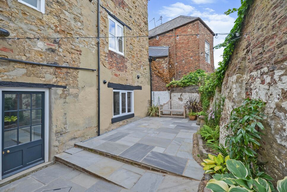 Courtyard Garden