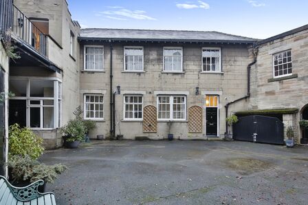 3 bedroom  Flat to rent