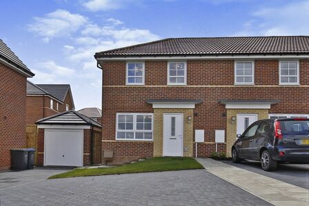 Dunstanburgh Walk, 3 bedroom Semi Detached House to rent, £900 pcm