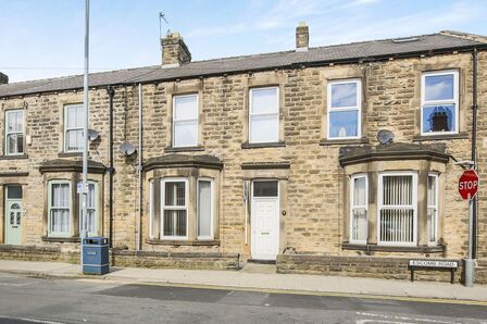Escomb Road, 4 bedroom Mid Terrace House to rent, £950 pcm