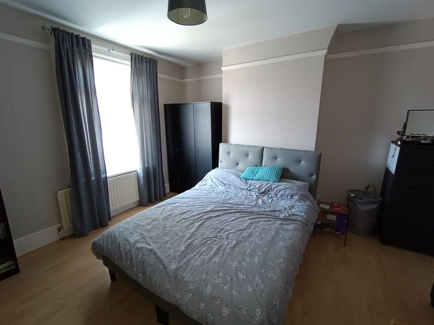 3 bedroom Mid Terrace House for sale, Durham Road, Ushaw Moor, DH7 £