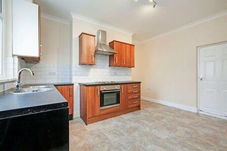 George Street, 2 bedroom Mid Terrace House for sale, £70,000