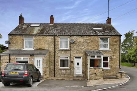 The Slack, 2 bedroom Mid Terrace House to rent, £600 pcm