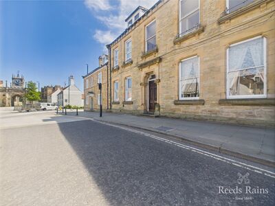 3 bedroom  Flat for sale