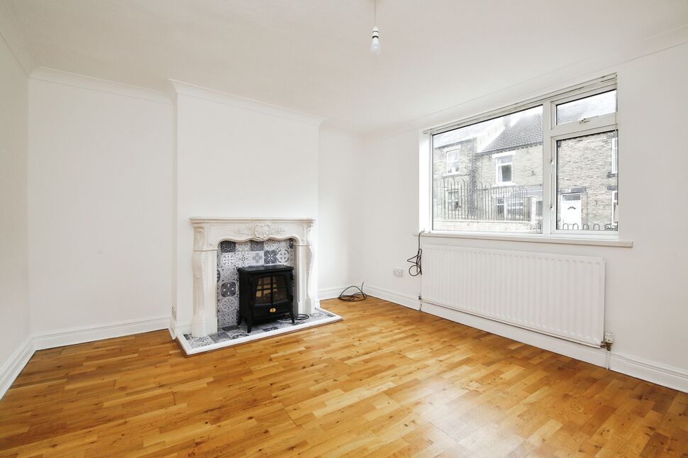 2 bedroom Mid Terrace House for sale, High Grange, Crook, DL15 £65,000