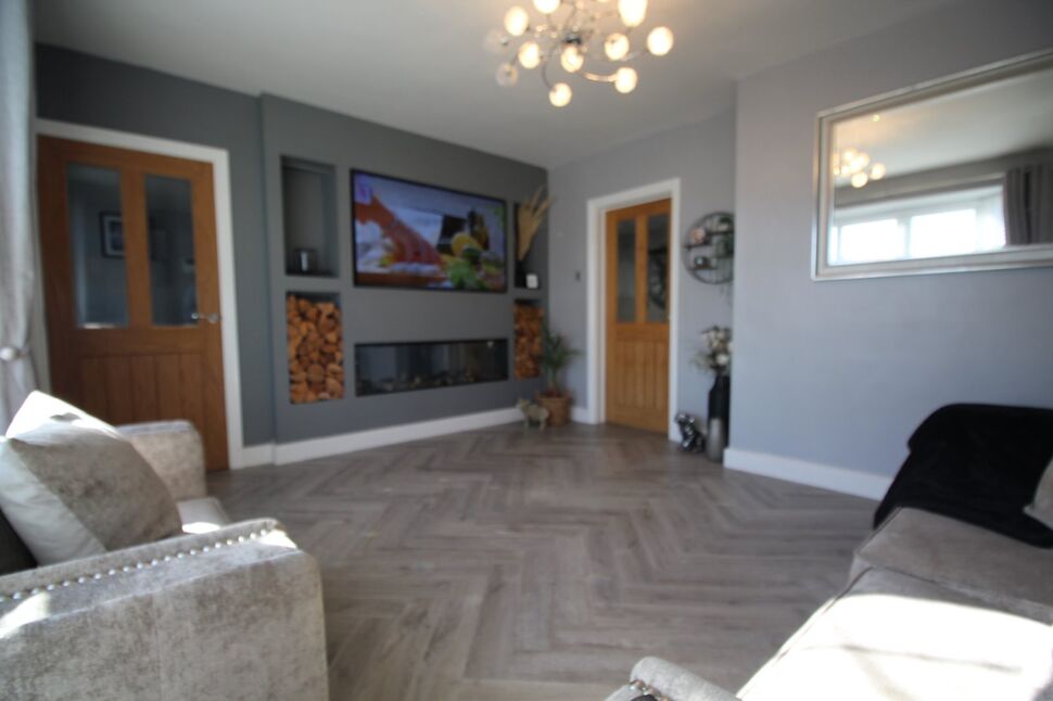 3 bedroom Semi Detached House for sale, Southside, Ferryhill, DL17 £