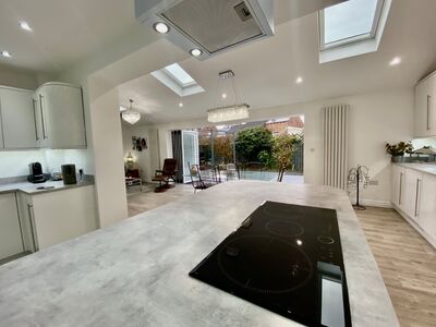 Smithfield, 4 bedroom Detached House for sale, £500,000