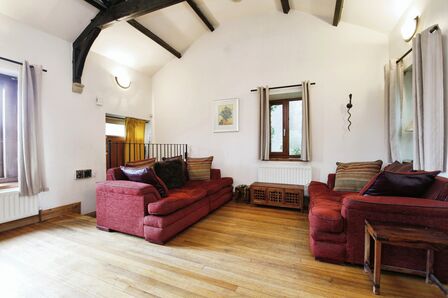 The Green, 2 bedroom Detached House for sale, £220,000
