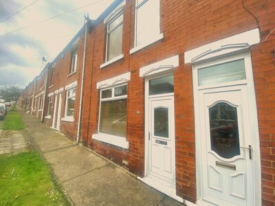 3 bedroom Mid Terrace House for sale