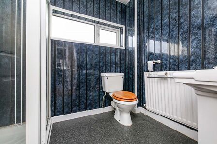 Bek Road, 2 bedroom Mid Terrace House for sale, £140,000