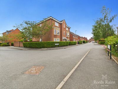 2 bedroom  Flat for sale