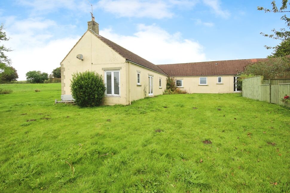 3 bedroom Semi Detached Bungalow to rent, Gypsy Lane, Ferryhill, DL17 ...