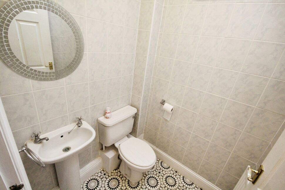 3 bedroom Semi Detached Bungalow to rent, Gypsy Lane, Ferryhill, DL17 ...