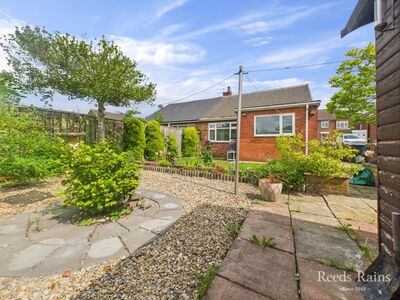 2 bedroom Semi Detached Bungalow for sale
