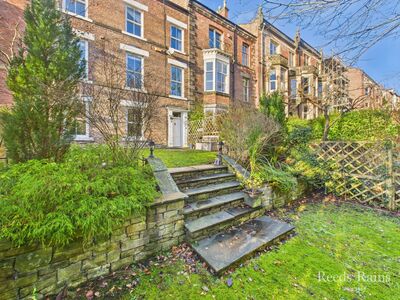 6 bedroom Mid Terrace House for sale
