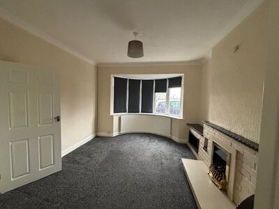 3 bedroom Mid Terrace House for sale