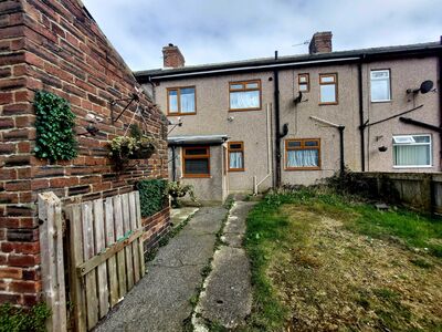3 bedroom Mid Terrace House for sale