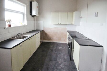 Seventh Street, 2 bedroom Mid Terrace House for sale, £40,000