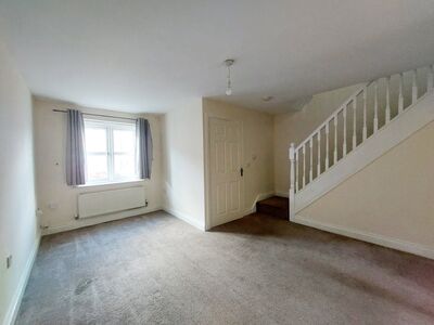 Robinson Grove, 3 bedroom Mid Terrace House for sale, £140,000