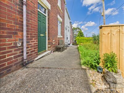 George Street, 3 bedroom Mid Terrace House for sale, £110,000