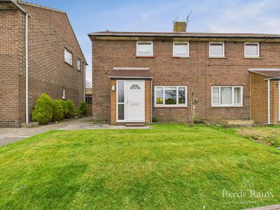 Priory Road, 2 bedroom Semi Detached House for sale, £130,000