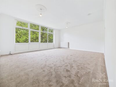 2 bedroom  Flat for sale