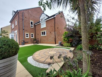 6 bedroom Detached House for sale