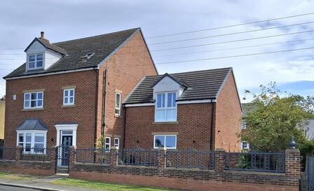 6 bedroom Detached House for sale