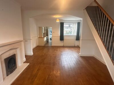 2 bedroom Mid Terrace House for sale