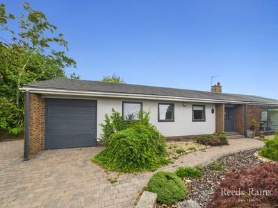 Brandon Lane, 3 bedroom Detached Bungalow for sale, £375,000