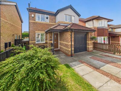 Priory Gardens, 3 bedroom Detached House for sale, £220,000