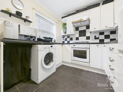 3 bedroom Mid Terrace House for sale